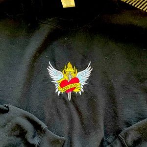 Dog mom crewneck sweatshirt.